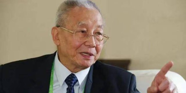 星空体育APP-逼走陈忠和，打压刘国梁，排挤郎平，90岁“体坛恶人”目前咋样了？|魏纪中|国乒|中国女排|女排|中国奥委会_新浪体育_新浪新闻