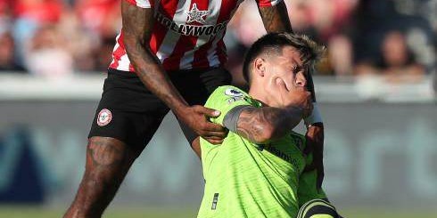 星空体育APP-内维尔：他们就像9岁儿童队，美国吸血老板荼毒曼联