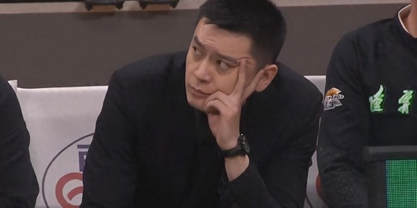 星空体育-唉！裁掉10分外援，签7分水货，净做傻事，41岁少帅连败欲哭无泪