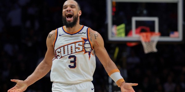 禁赛在即，太阳队狄龙·布鲁克斯因“个人犯规”判罚不满裁判