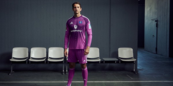 星空体育官网-汉堡官宣2025/26赛季球衣，队徽星星时隔七年回归