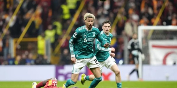 星空体育下载-利物浦0-1折戟魔鬼主场！斯洛特百场成笑话！安菲尔德能翻盘？|加拉塔萨雷|本菲卡足球俱乐部|安菲尔德球场|科纳特|欧冠_新浪体育_新浪新闻